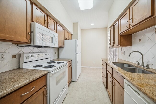 Photo - 2700 Revere St Unit 142