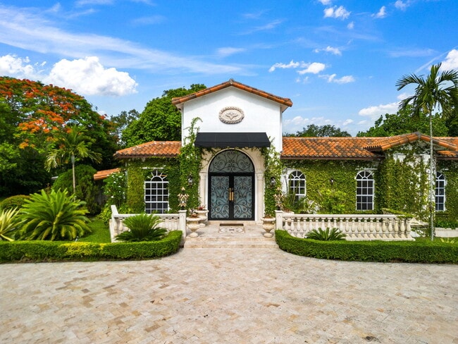 Photo - 12300 Old Cutler Rd