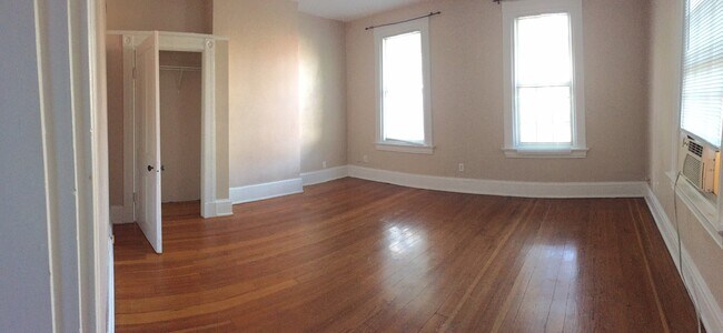 Photo - 409 Warner St