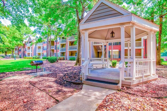 Photo - Greenbriar Apartments
