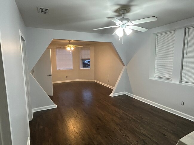 Photo - 5653 W Montrose Ave
