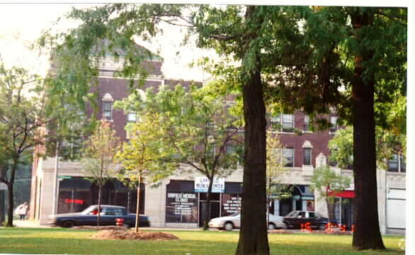 Photo - 735-745 W Garfield Blvd