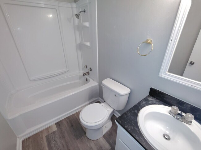 Photo - 208 N Washington St