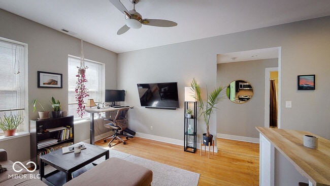 Photo - 312 E 13th St Unidad 5