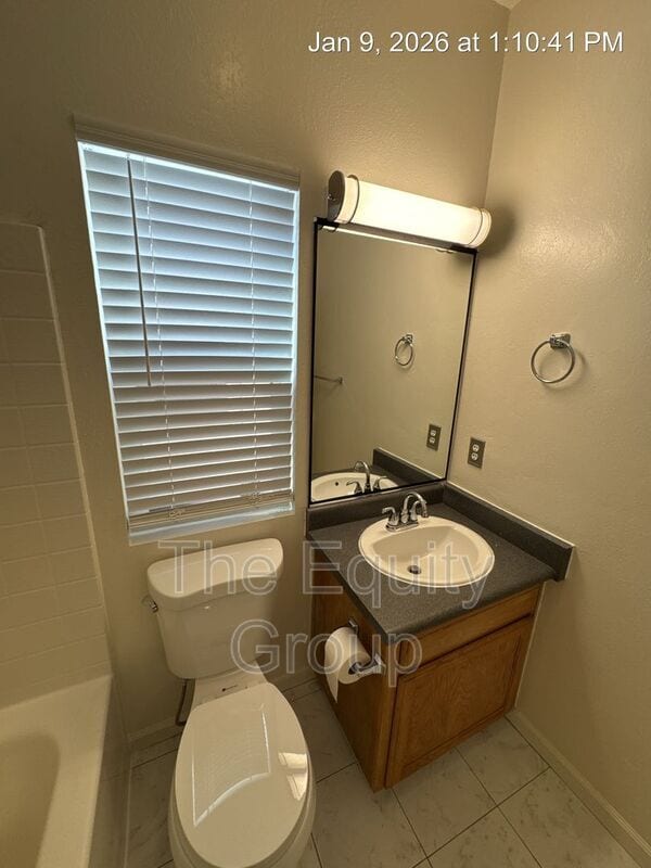 Photo - 816 W Loyola Ave