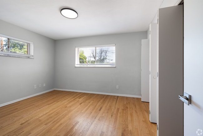 Lindenwood Heights Apartments