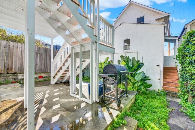 Photo - 519 Virginia St