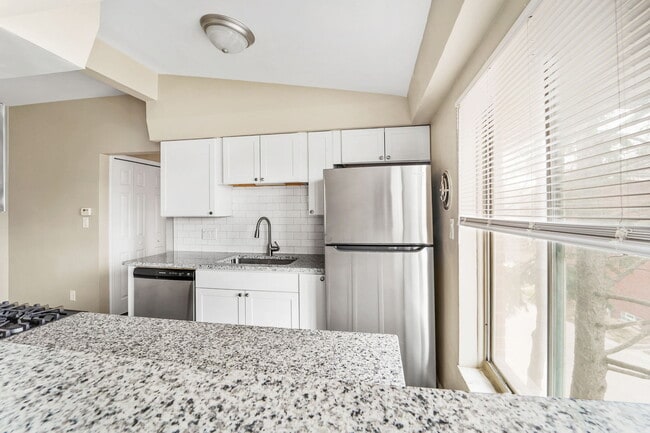 Photo - Cavalier Manor Apartments