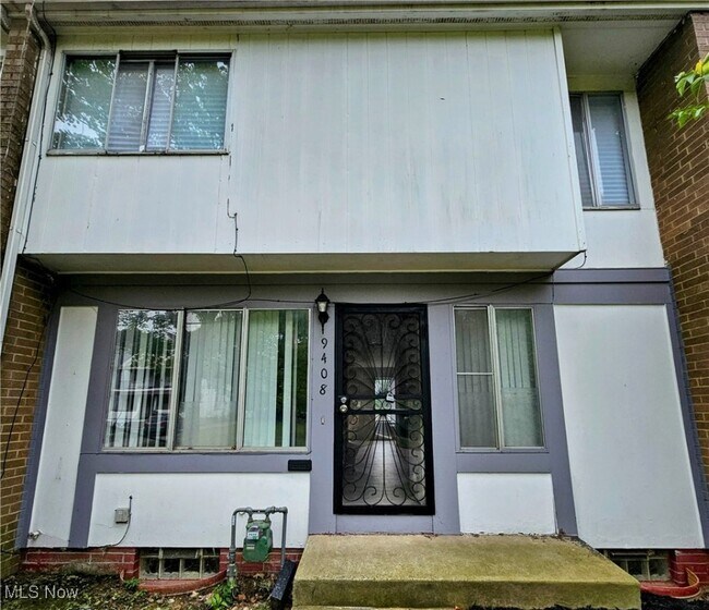 Building Photo - 9408 Mt Auburn Ave Unit 11 Rental