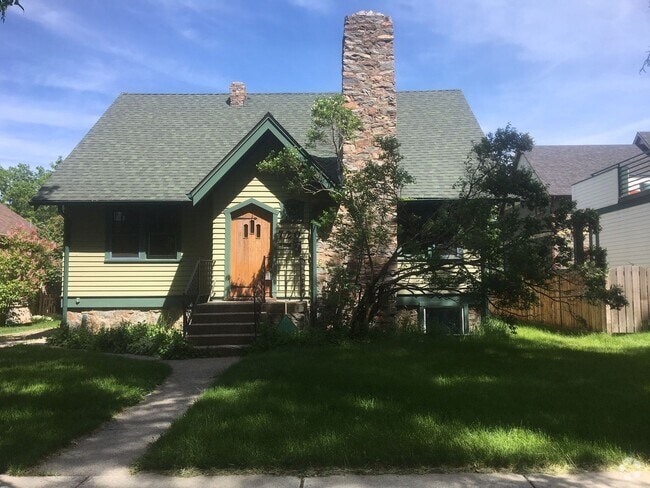 Building Photo - 720 1/2 S 6th Rental