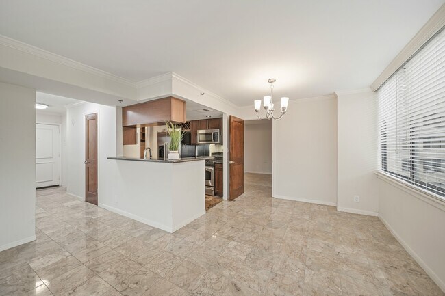 3525 Sage Rd Unit 404