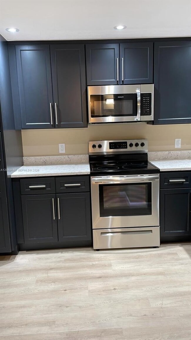 Photo - 120 Royal Pk Dr Unit 2D