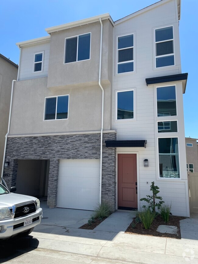 Building Photo - 11812 Ella Wy Rental