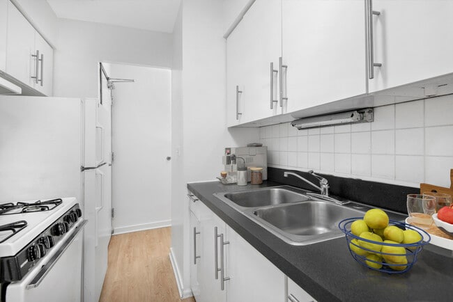 Photo - 2630 N. Hampden