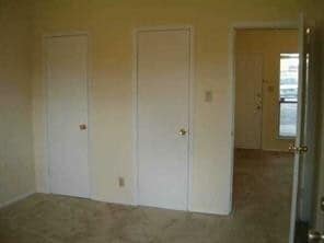 Photo - 1/1 Apartment Walking Distance to Shops an... Unit 102