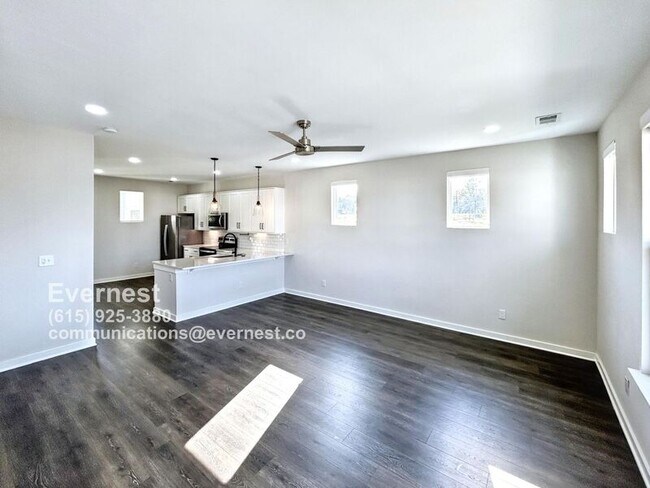 Photo - 615 Mason Ward Pl