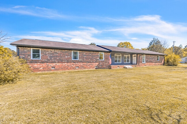 Photo - 3025 Trewhitt Rd SE