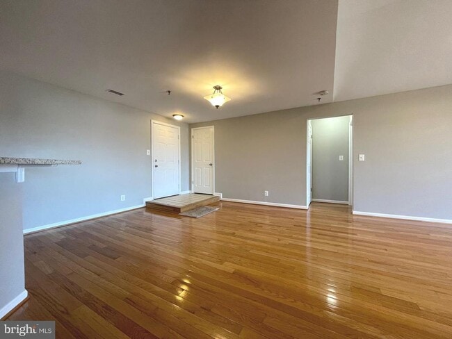 Photo - 1100 Quaker Hill Dr Unidad 421