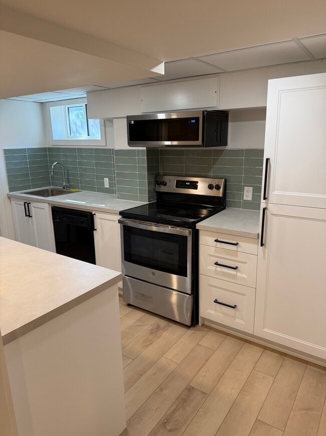 Kitchen - 44 Laird Dr