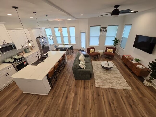 Photo - 1106 Paul Quinn St