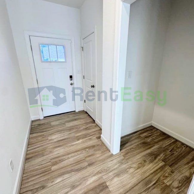 Photo - 1229 Parkley Dr