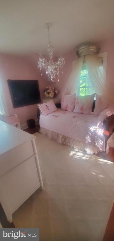 Photo - 127 S Warner St