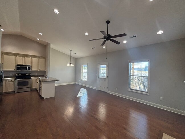 Photo - Coming Soon! Stunning 3 bedroom/2 Bath Home in Gray, $2200