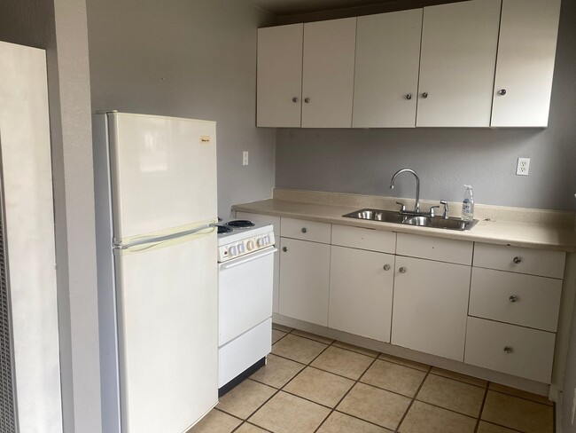 Photo - Cozy 1 Bed 1 Bath Duplex Near ACU