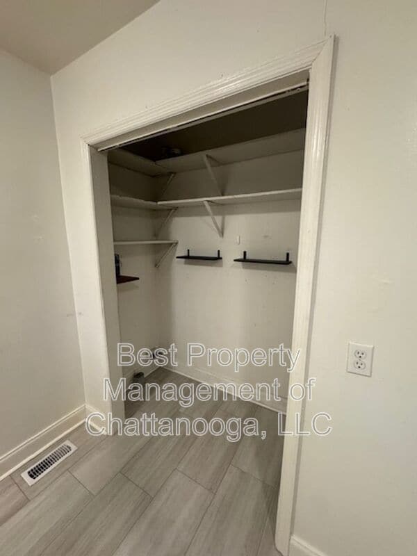 Photo - 223 Vreeland St