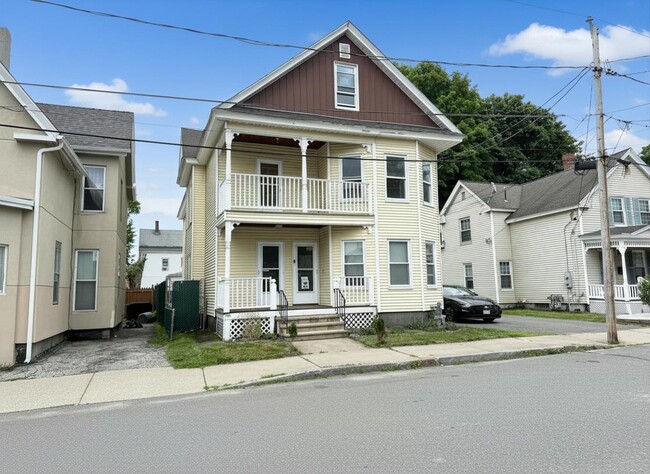 Building Photo - 6 Holmes St Unit 2