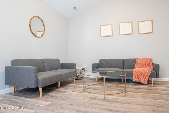 Photo - 2503 East St Unidad B