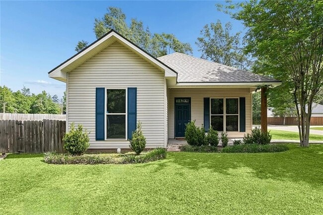 Building Photo - 1605 Labarre St