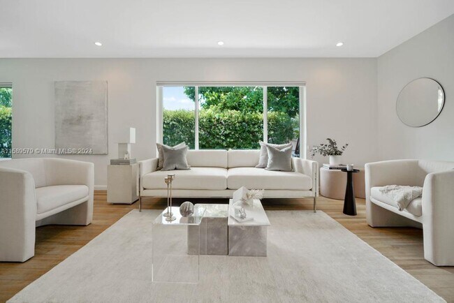 Photo - 8918 Garland Ave