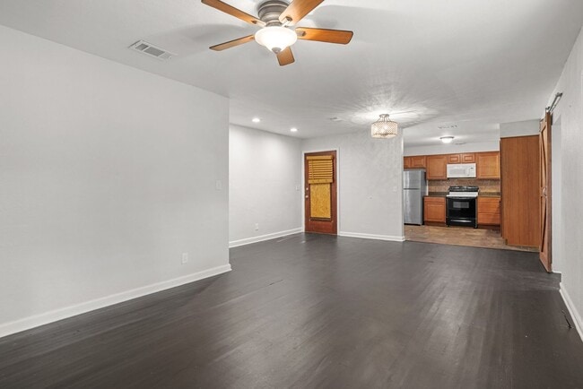 207 Tonawanda Dr