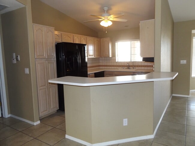 2895 Ranchero Dr