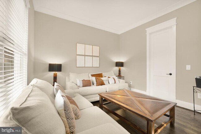 Photo - 10602 Oak Pl