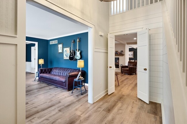 Photo - 7691 McHenry Cir N