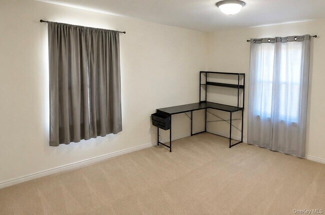 Photo - 104-11 197th St Unidad 2nd Fl