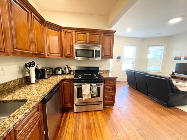 Photo - 112 Hillside St