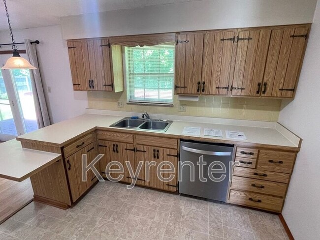 Photo - 12109 W Kingsgate Rd