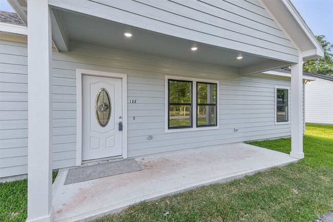 Photo - 122 County Rd 3704