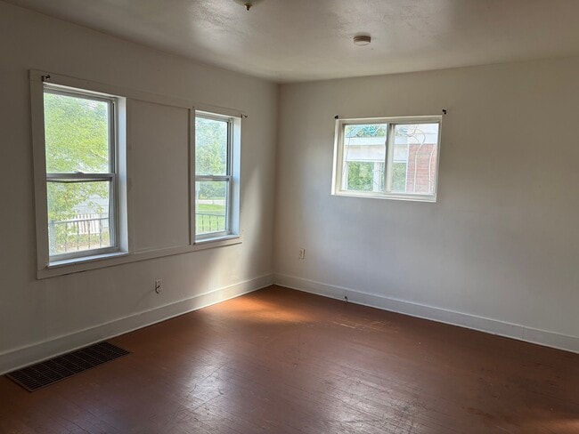 22 Stephens Ct Unit 1st floor