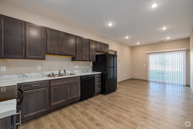 1BD 1BA - Kitchen - Walker Heights
