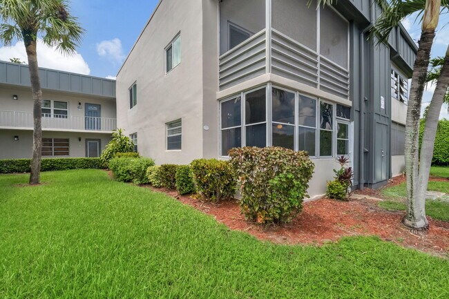 Photo - 311 Burgundy G