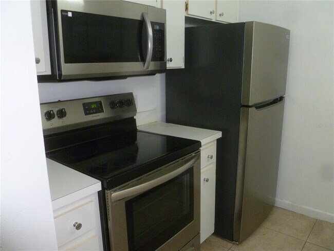 Photo - 3800 SW 20th Ave Unit 411