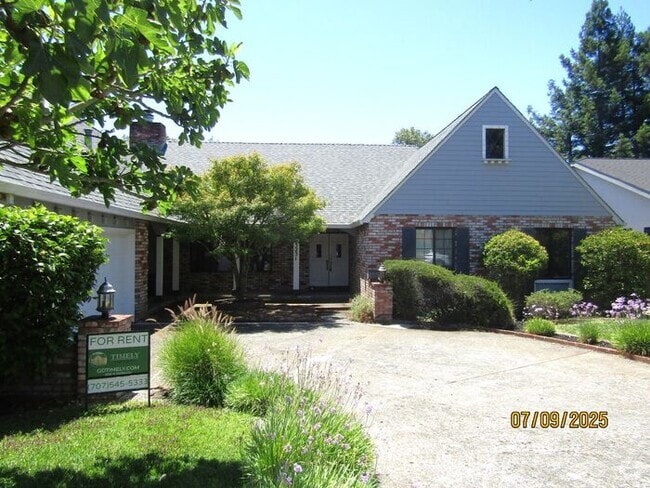 Building Photo - Beautiful Single Story Home in Great Santa...