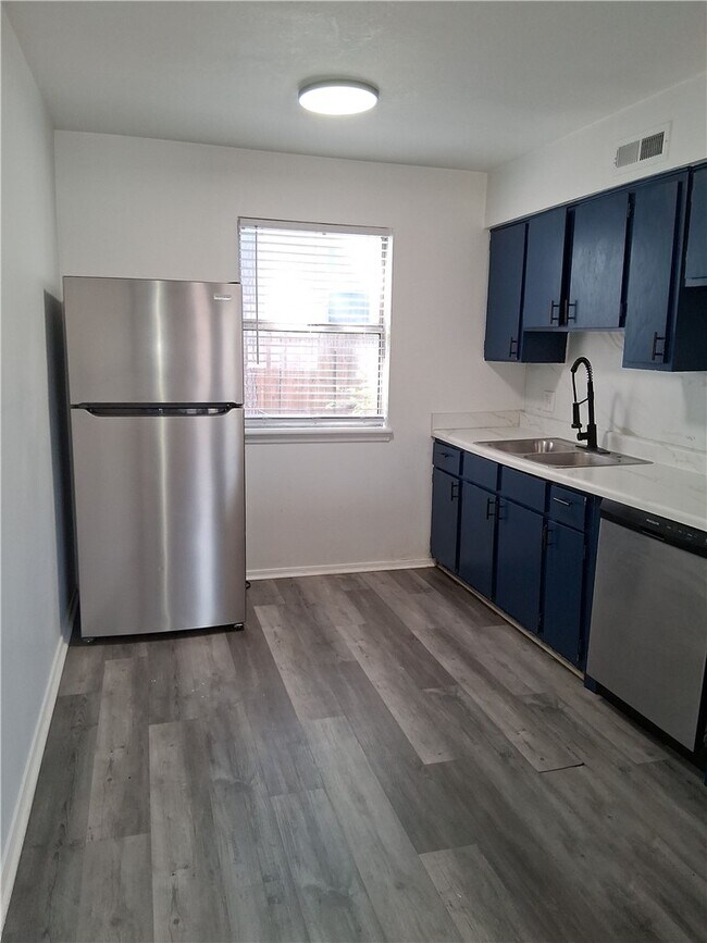 Photo - 1855 W Deane St Unit B