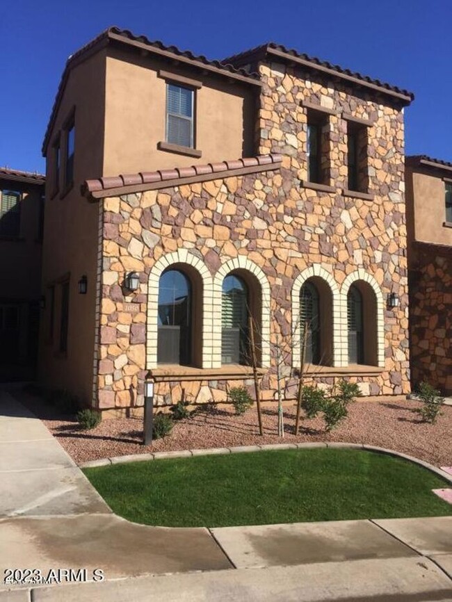 Beautiful 3 bedroom Chandler Home! - Beautiful 3 bedroom Chandler Home!