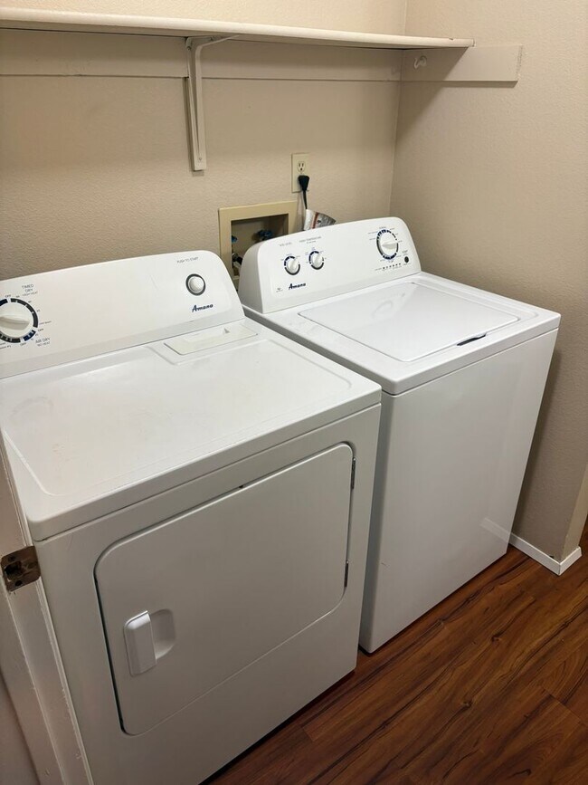 Photo - MP149 - 1014-1016 E Crown Ave Unidad 1014