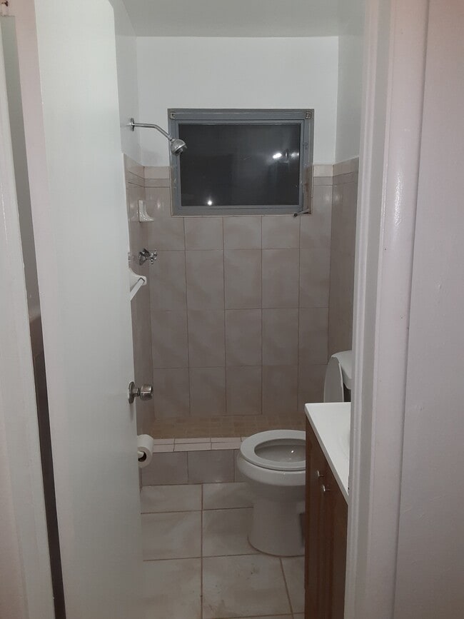 Bathroom #1 - 1900 Plunkett St Unit Rear